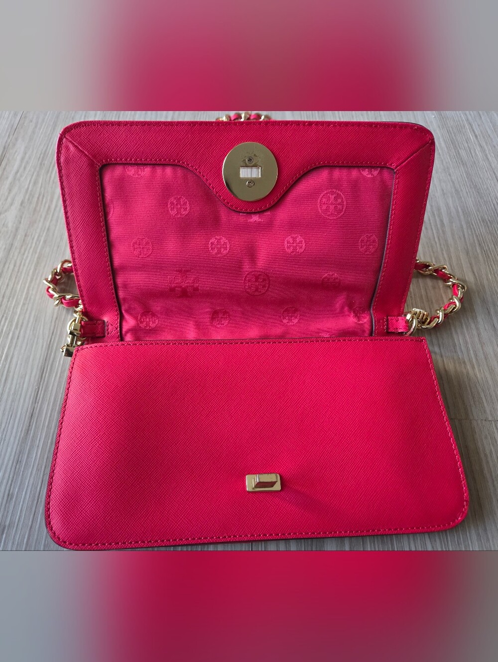 Tory Burch Crossbody Clutch Bag Gold Chain (Hot Pink) - Picture 2 of 10